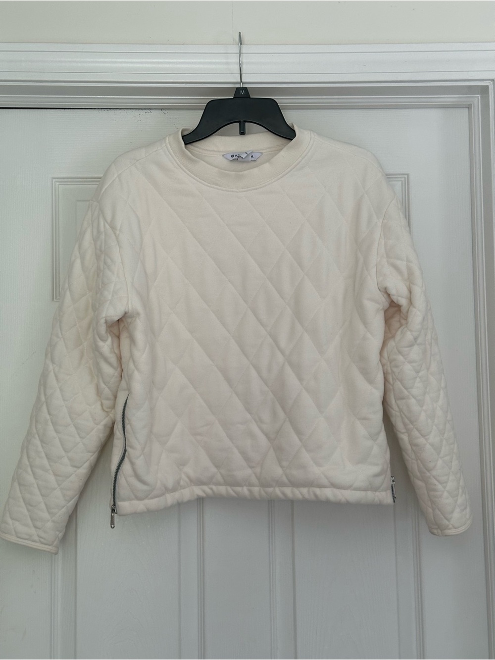 Athleta Quilted Cream Crewneck Sweater with Side Zips